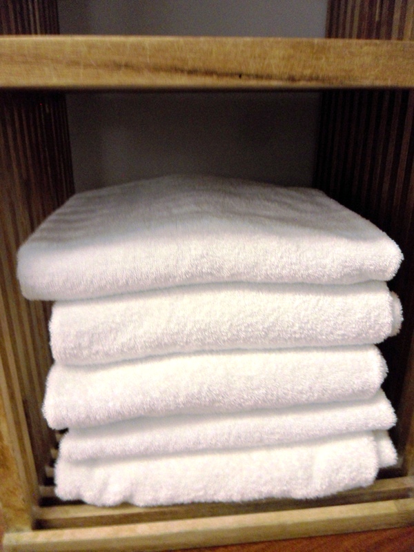 Scandinave spa, Old Montreal, spa, towels